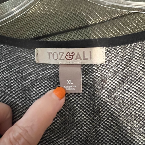 Roz & Ali sweater dress. Size XL - Picture 3 of 3